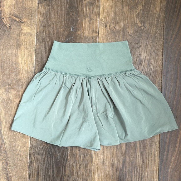 OFFLINE By Aerie Real Me Crossover Flowy Short - Picture 2 of 3